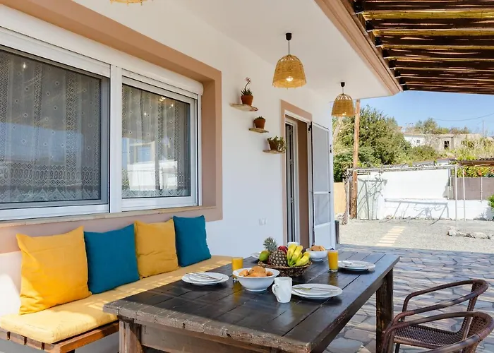 Sunny View Retreat House Vakantiehuis