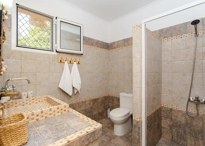 Sunny View Retreat House