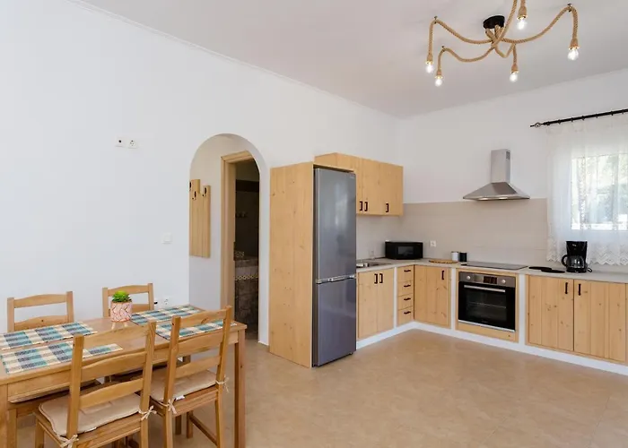 Sunny View Retreat House * 阿彻奇洛斯